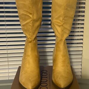 Chic Tan Heeled Boots